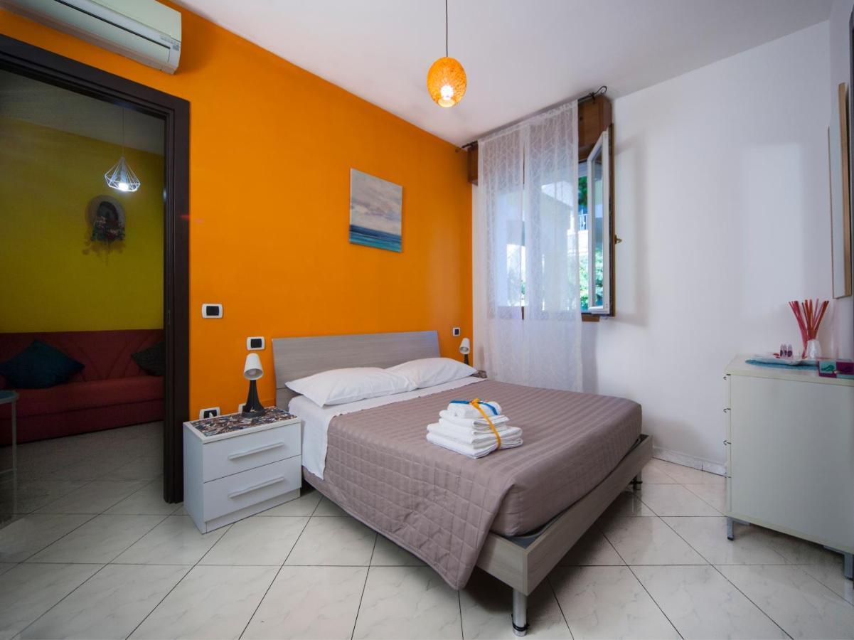 Residence Yellow Римини Экстерьер фото